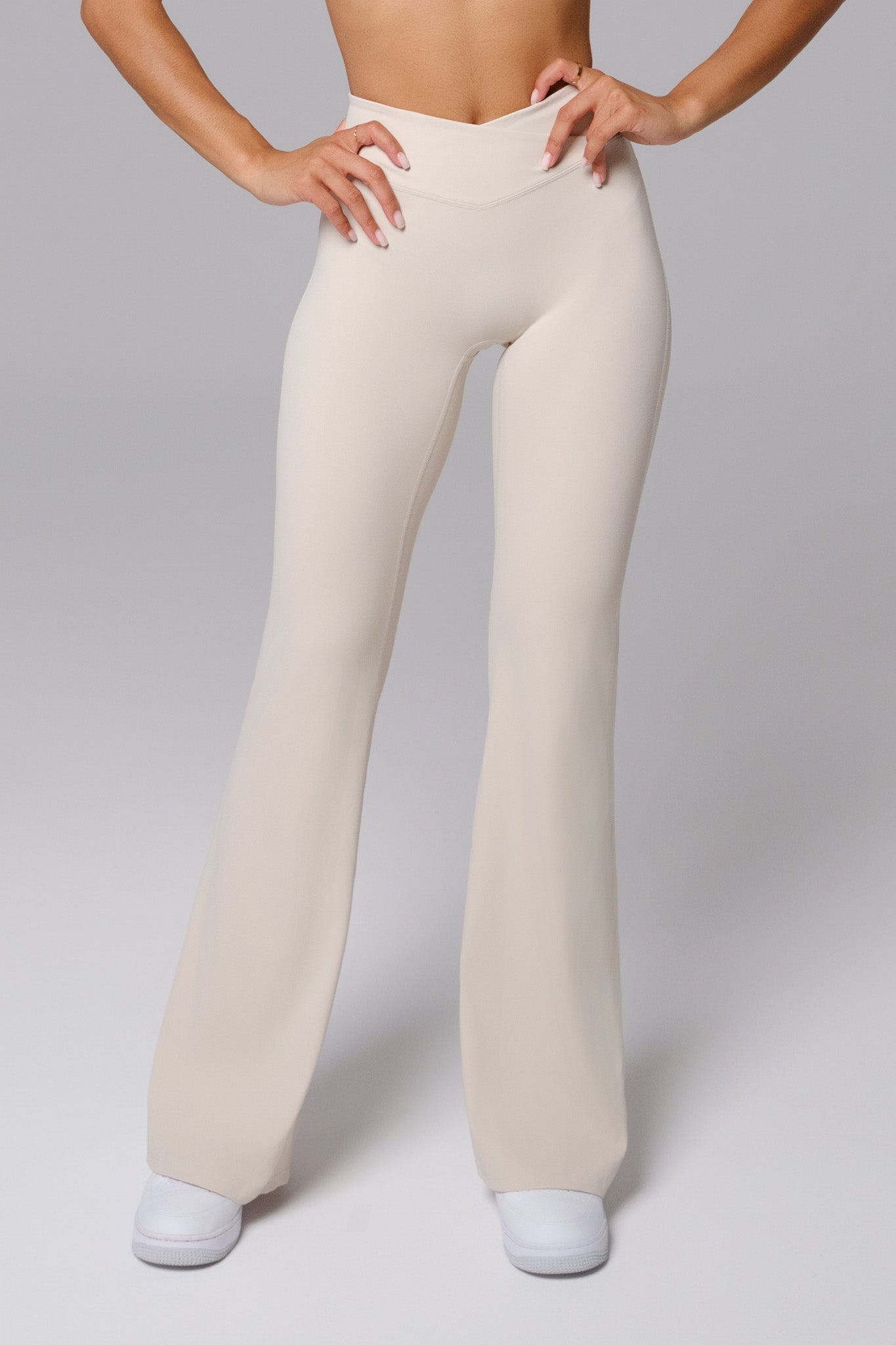 Vérité™ | Maeve Flare Leggings