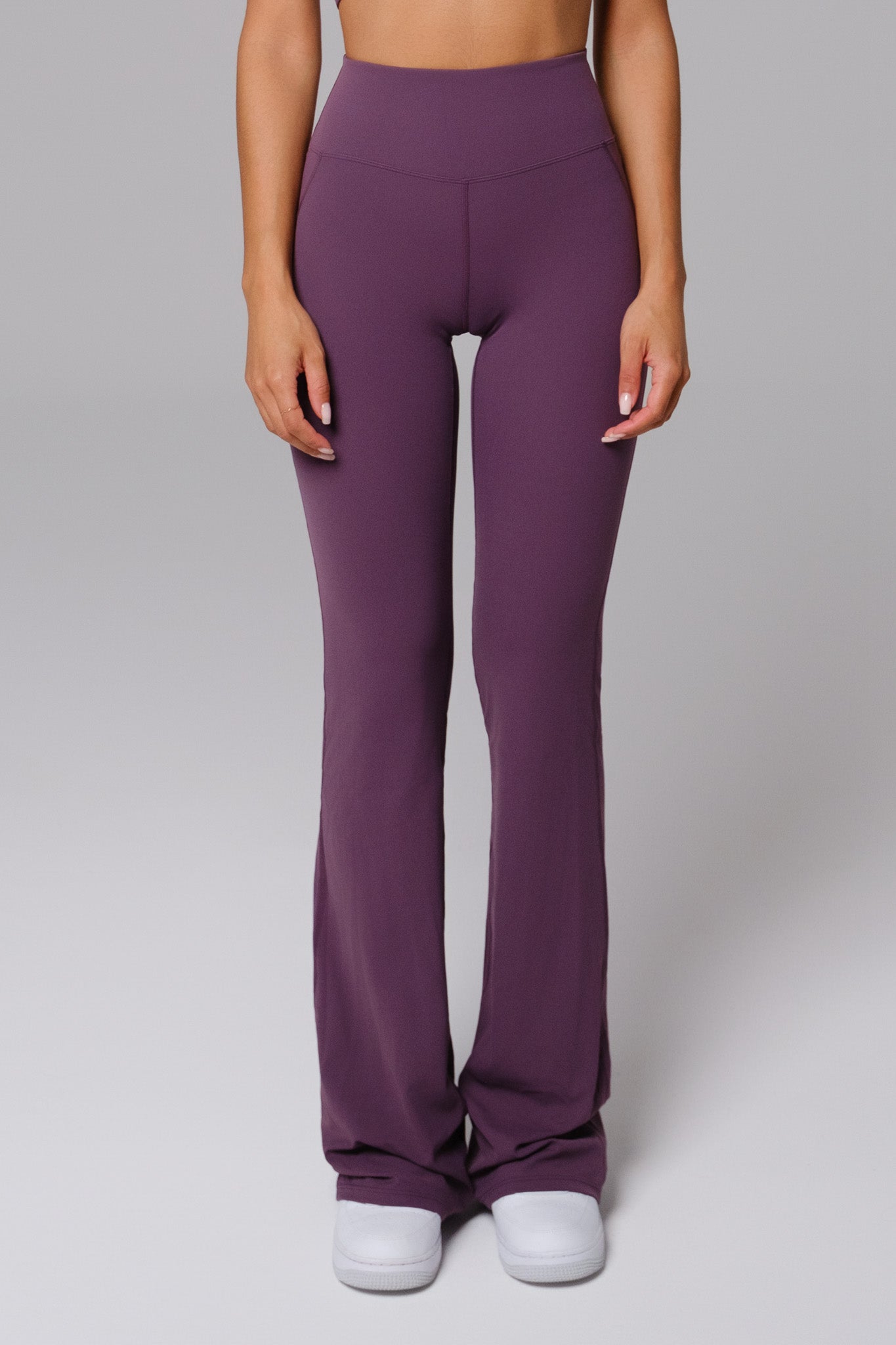 Vérité™ | Nicole Flare Leggings