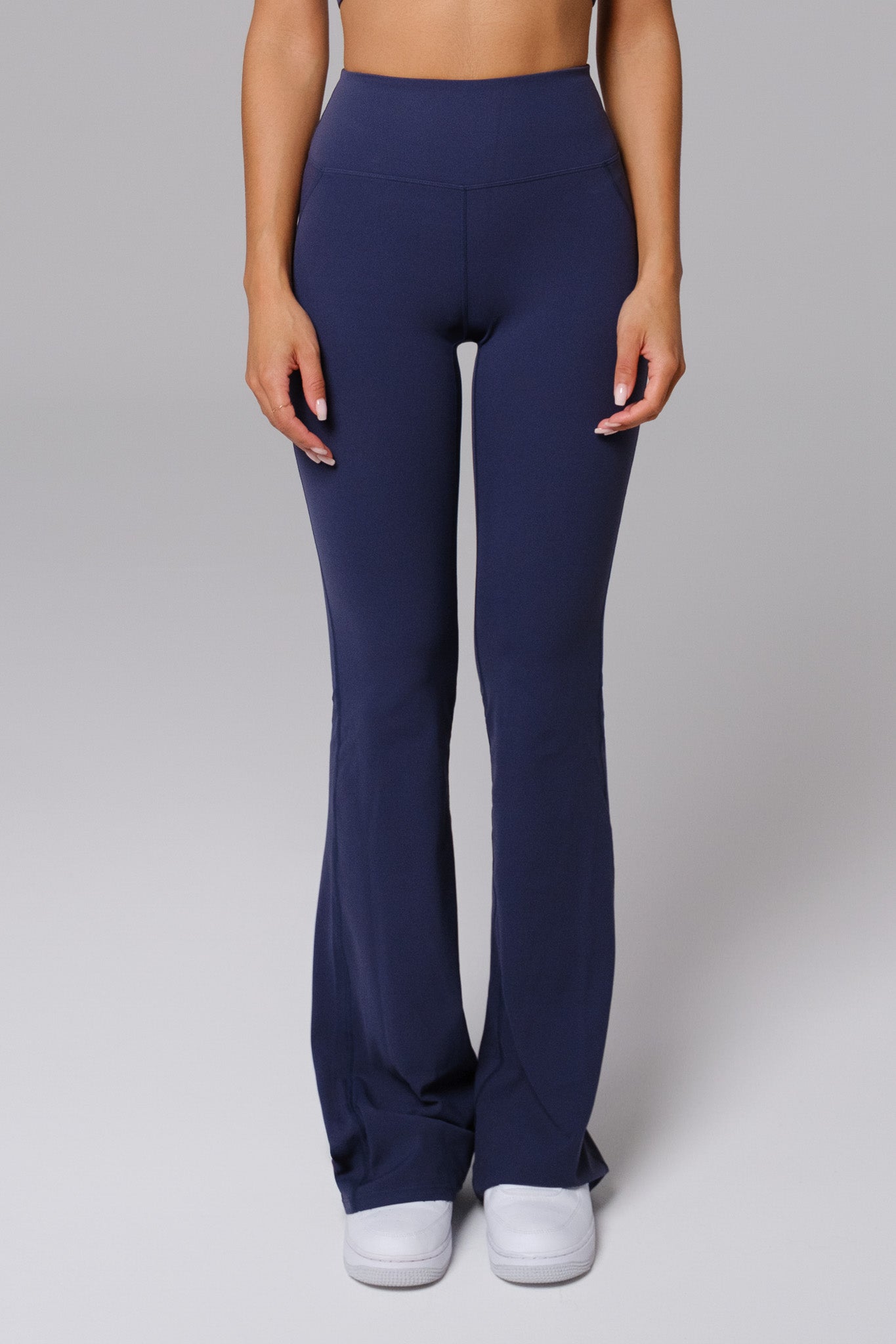 Vérité™ | Nicole Flare Leggings