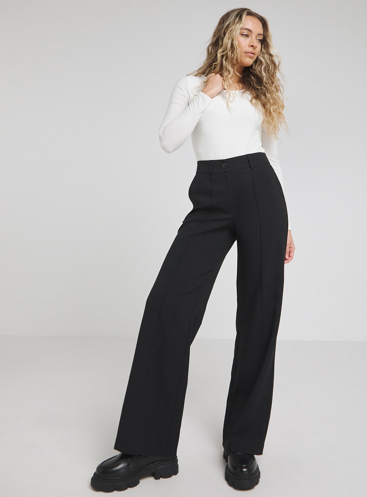 Vérité™ | Wide Leg Workwear Trouser