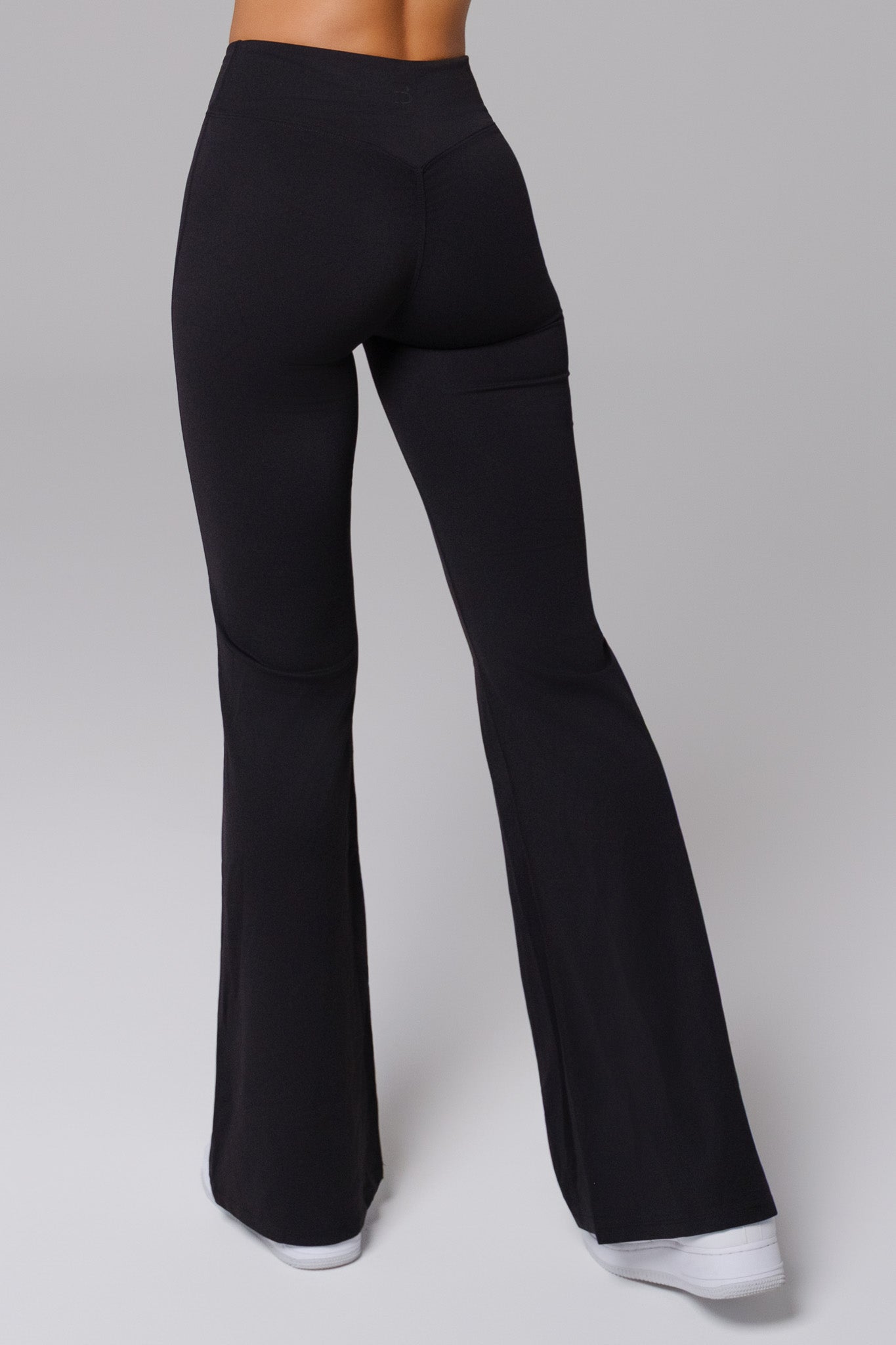 Vérité™ | Maeve Flare Leggings