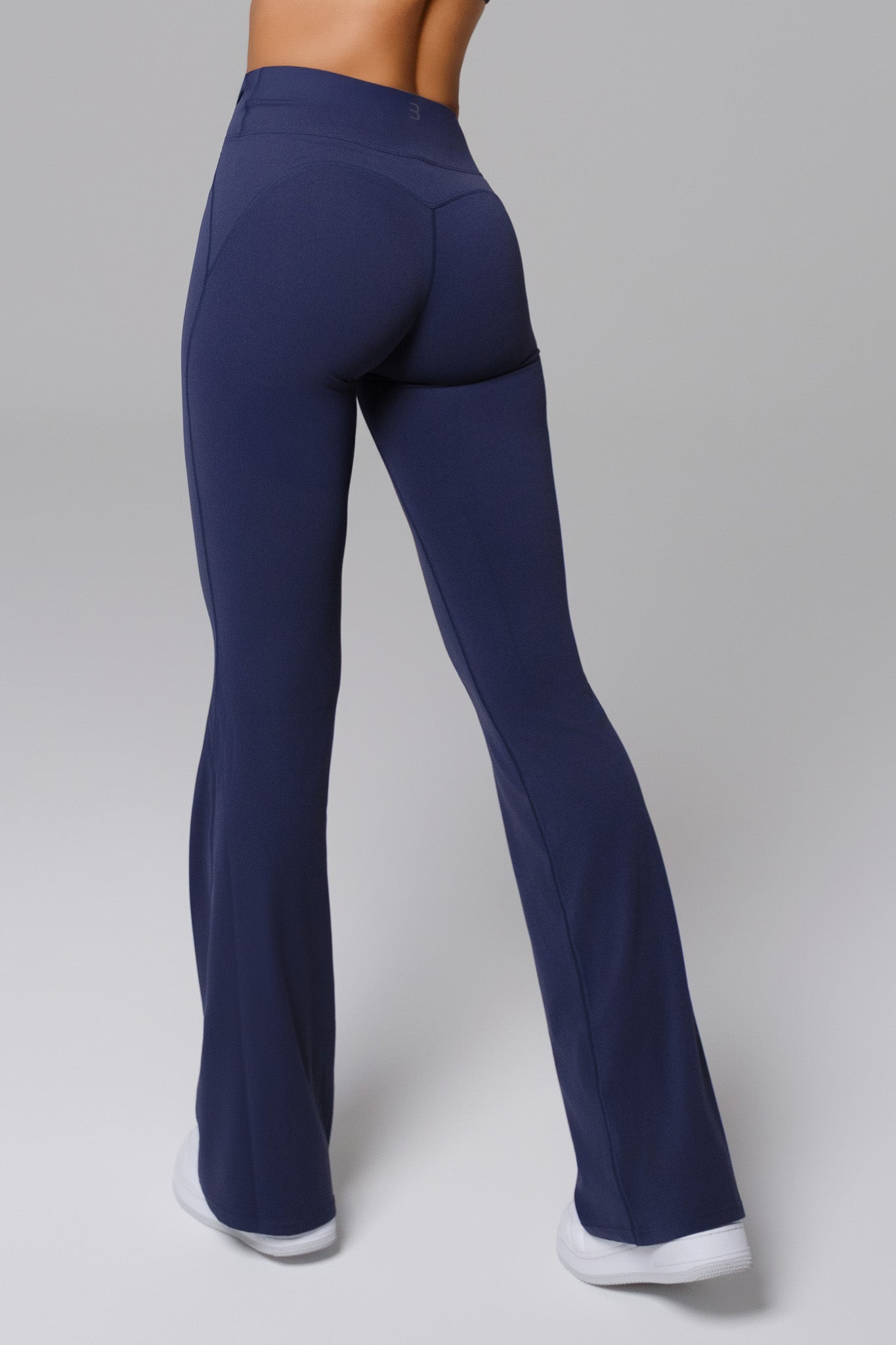 Vérité™ | Nicole Flare Leggings